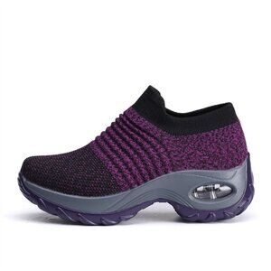 Sneakers Snow Man purple and black comfy tennis size 8.5 running, walking. women